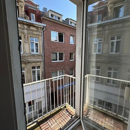 Apartment Modern Centrally Located Köln