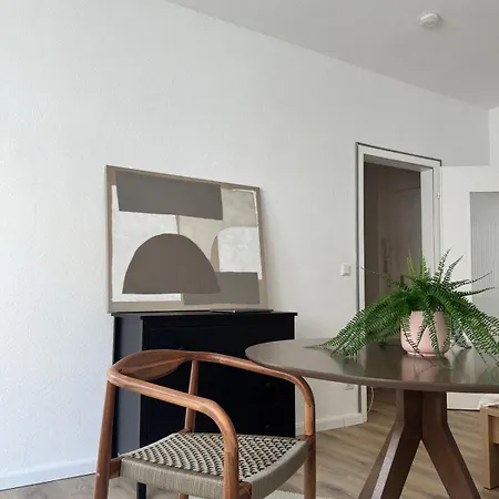 Modern Centrally Located Apartment Köln